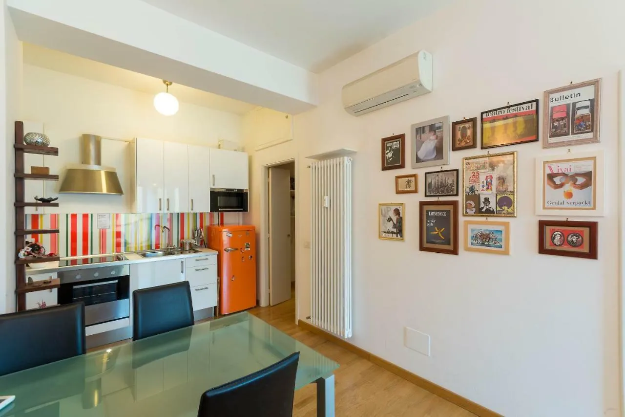 Navigli 6 Deluxe Daire Milano 0*,  İtalya